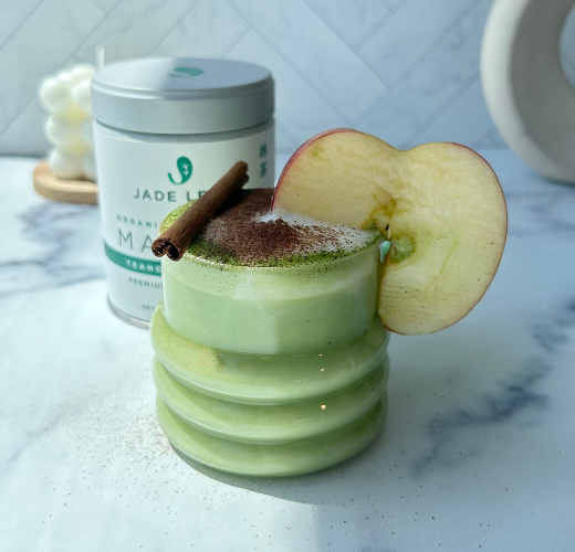Apple crisp cinnamon matcha latte with apple and cinnamon
